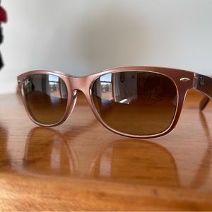 Ray Ban New Wayfarer sunglasses
